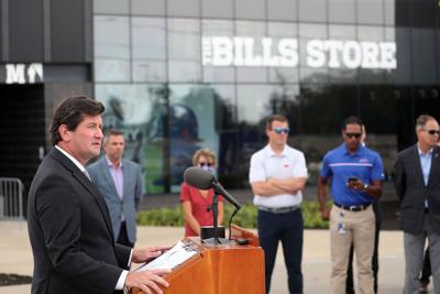 Poloncarz at stadium