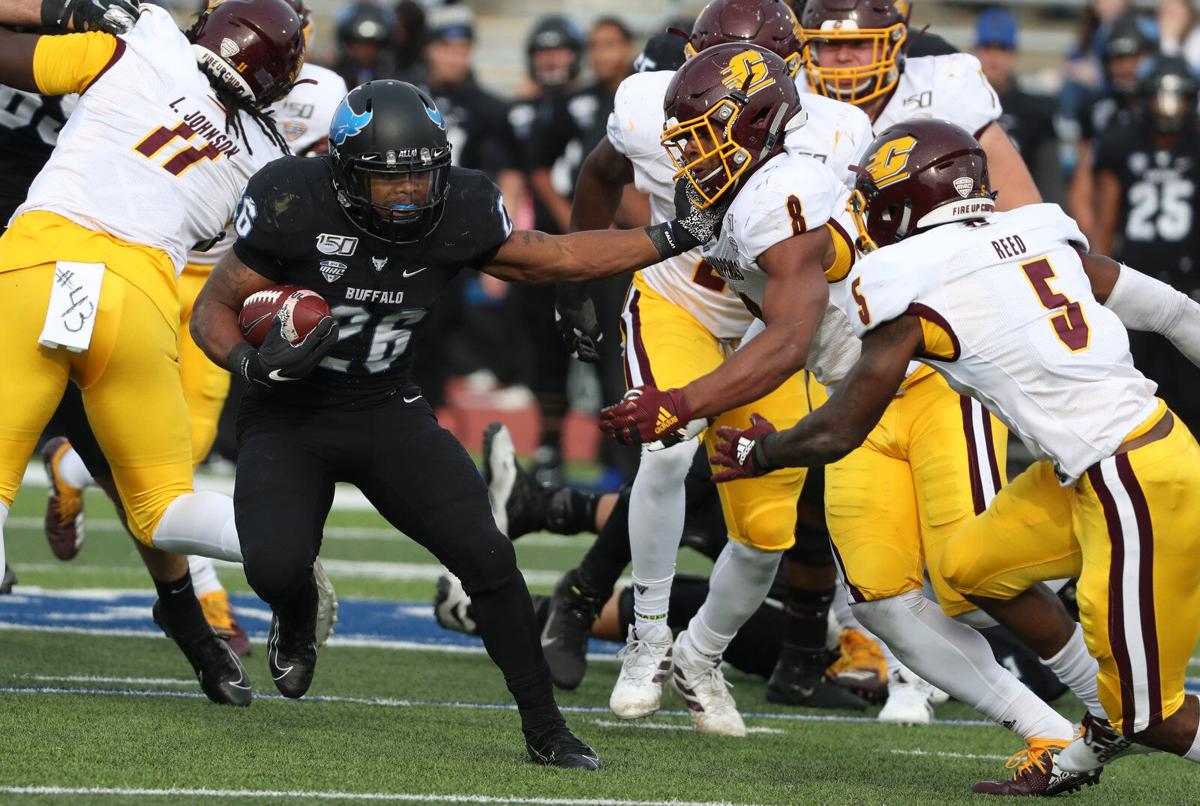 1014043629 McCoy Sports Buffalo Bulls running back Jaret Patterson  football hosts Central Michigan (copy)