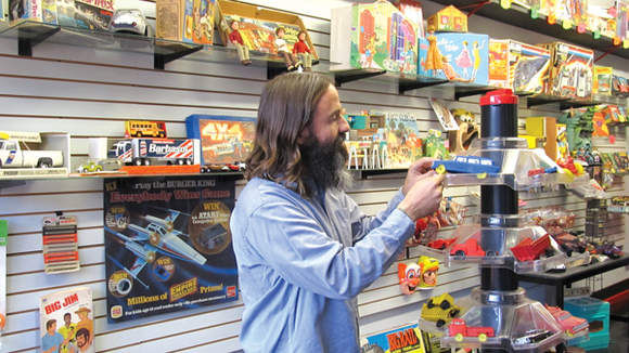 ‘Old’s Cool’ offers vintage collectibles, toys