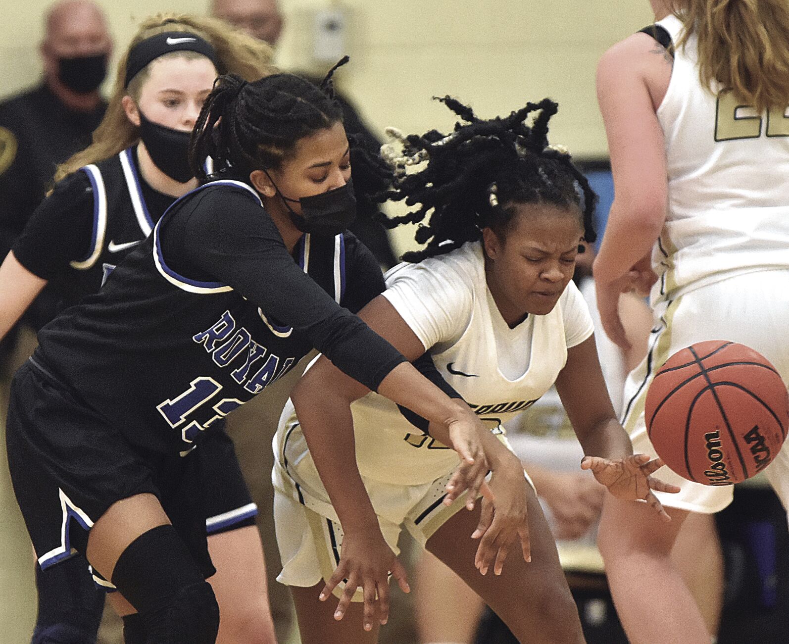 Panthers drop second straight game, 81-55