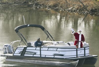 SANTA ARRIVES AT SML