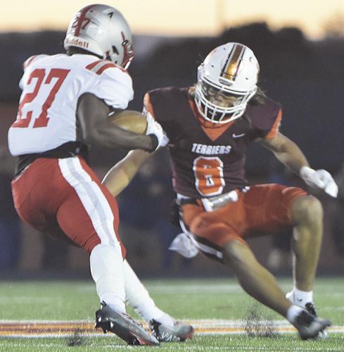 Lee establishes three career marks as Eagles take the bite out of Terriers