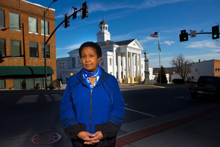 If county won #39 t remove Confederate statue Glenna Moore wants another