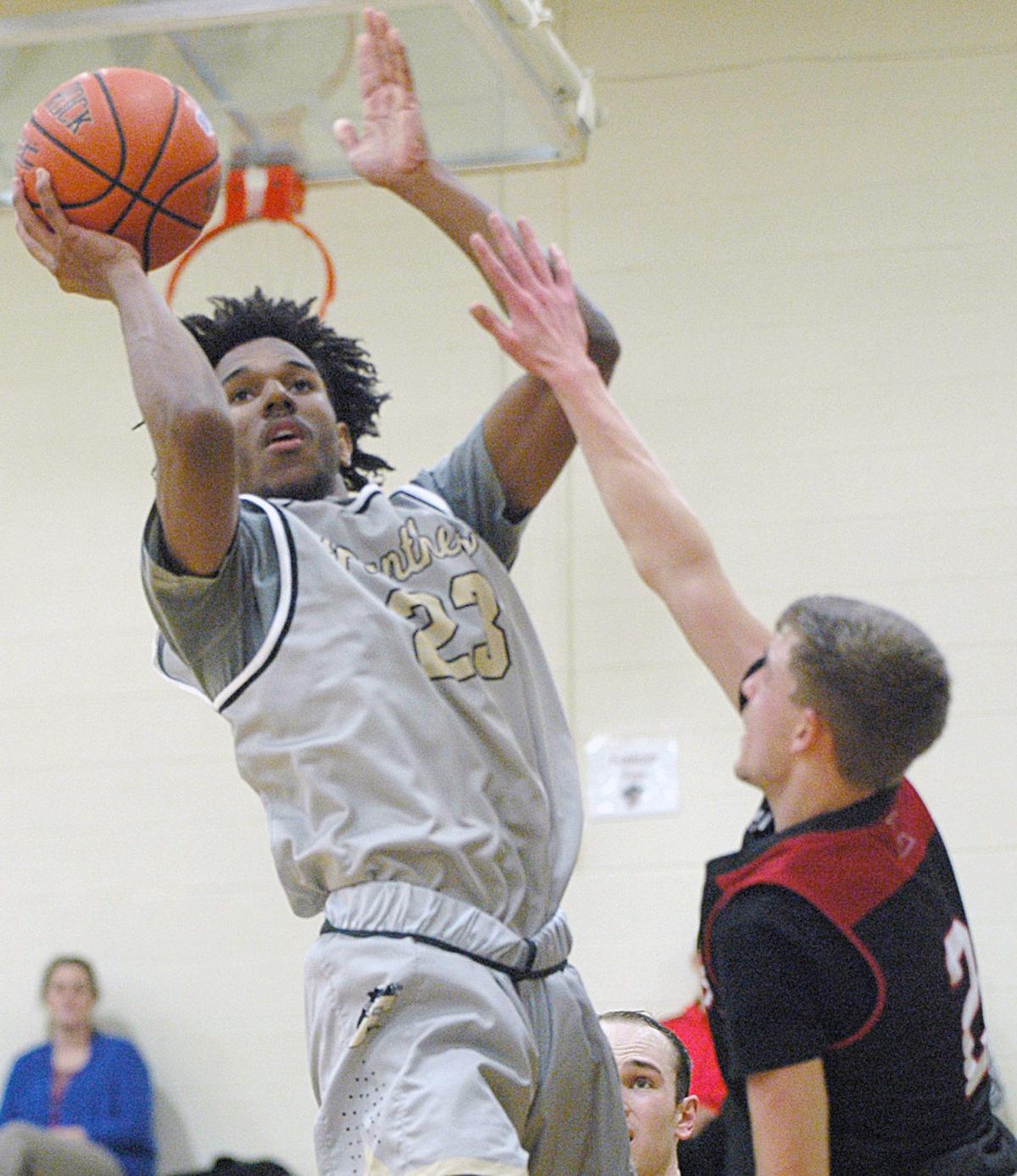 Men S College Basketball Lynchburg Builds Lead Holds Ferrum Rally At Bay Sports Thefranklinnewspost Com