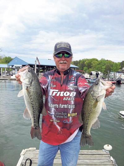 Smith Mountain Lake advances in ranking of top-100 bass lakes