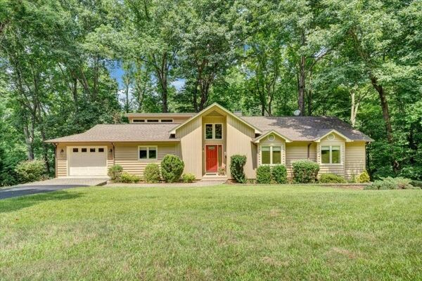 3 Bedroom Home in Moneta - $699,999