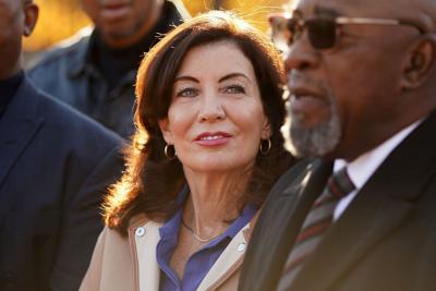 Gov. Kathy Hochul summons powers of incumbency to stave off Lee Zeldin's challenge