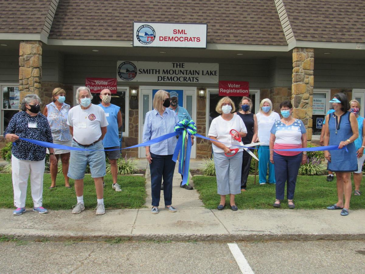 Lake Democrats expand office space