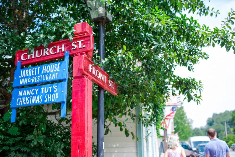 Spring Fling Art and Craft Walk kicks off Memorial Day weekend in