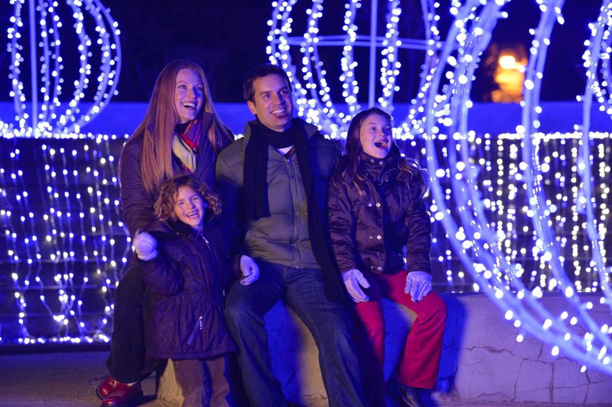 Winter Lights Dazzle Wnc Through Dec 31 Events Theguidewnc Com