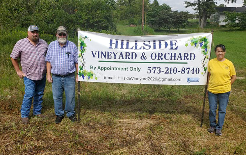 WASHINGTON COUNTY FARM BUREAU PRESIDENT JIM REED VISITED HILLISIDE VINEYARD & ORCHARD 9/10/2020