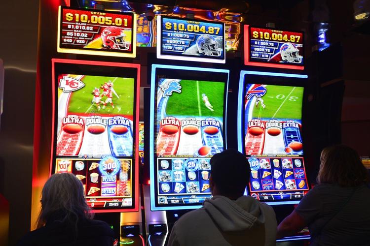 Vlt Game Machine NFL VLTs arrive at the Downs | News | thelcn.com