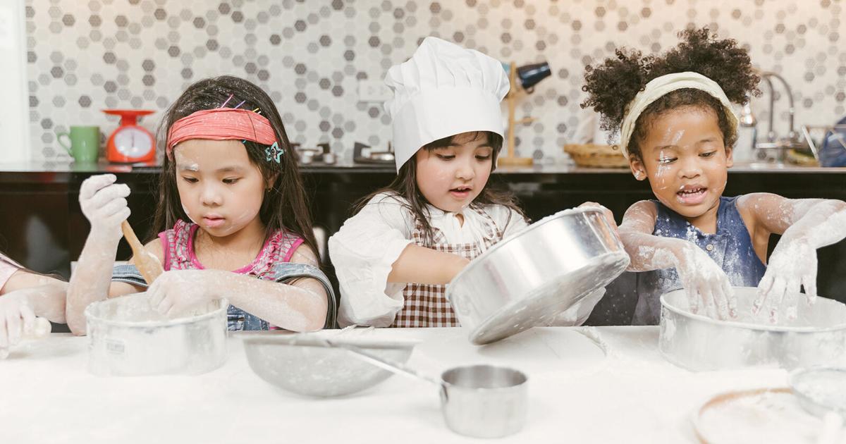 Engaging Your Kids in the Kitchen: 5 Benefits of Cooking Together Engaging Your Kids in the Kitchen: 5 Benefits of Cooking Together