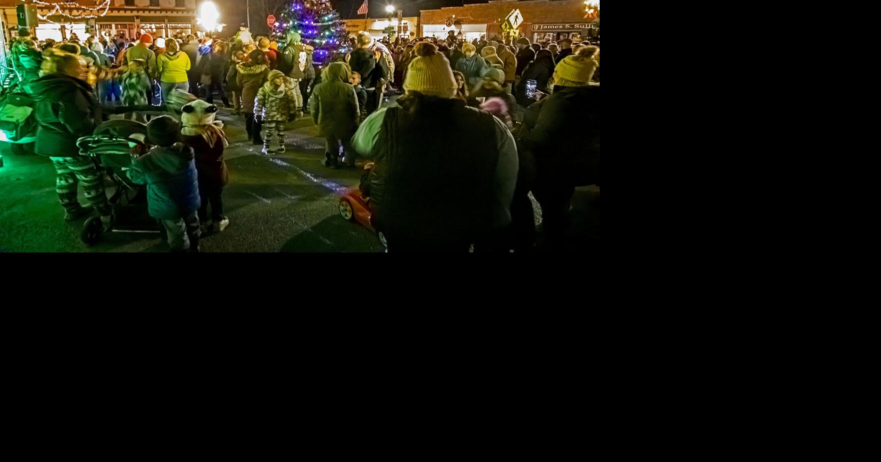 PHOTOS Livonia tree lighting Lifestyles