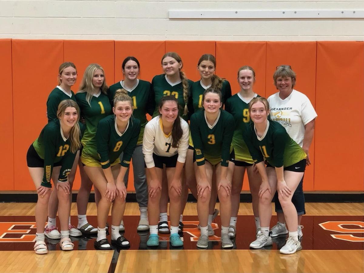 MS Volleyball Keeps Rolling