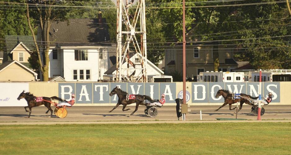 Batavia Downs fared well among the competition in 2022 | Sports ...