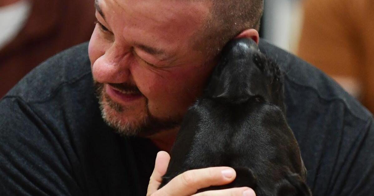 A ‘pawsitive’ day for veterans: Groveland Correctional celebrates dog training program graduation | News A ‘pawsitive’ day for veterans: Groveland Correctional celebrates dog training program graduation | News