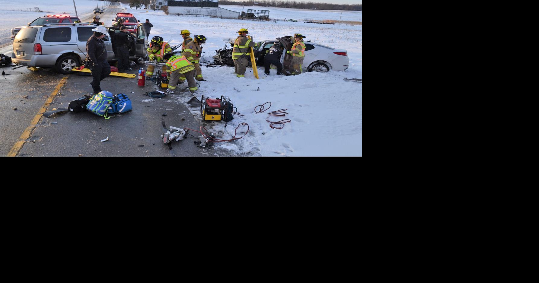 PHOTO 2 injured in Livonia crash Local News