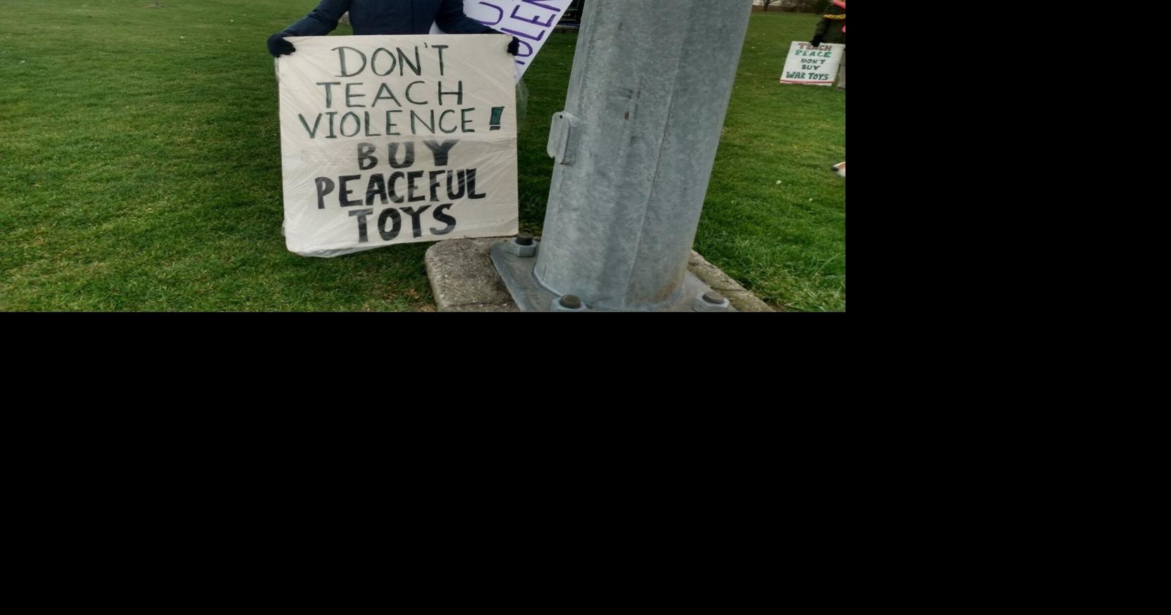 Geneseo rally urges toys that promote peace | Local News | thelcn.com