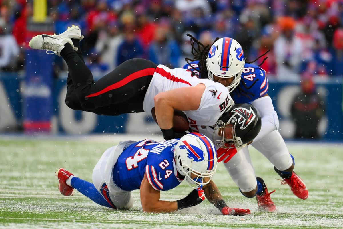 Atlanta Falcons score game-winning touchdown after review to stun