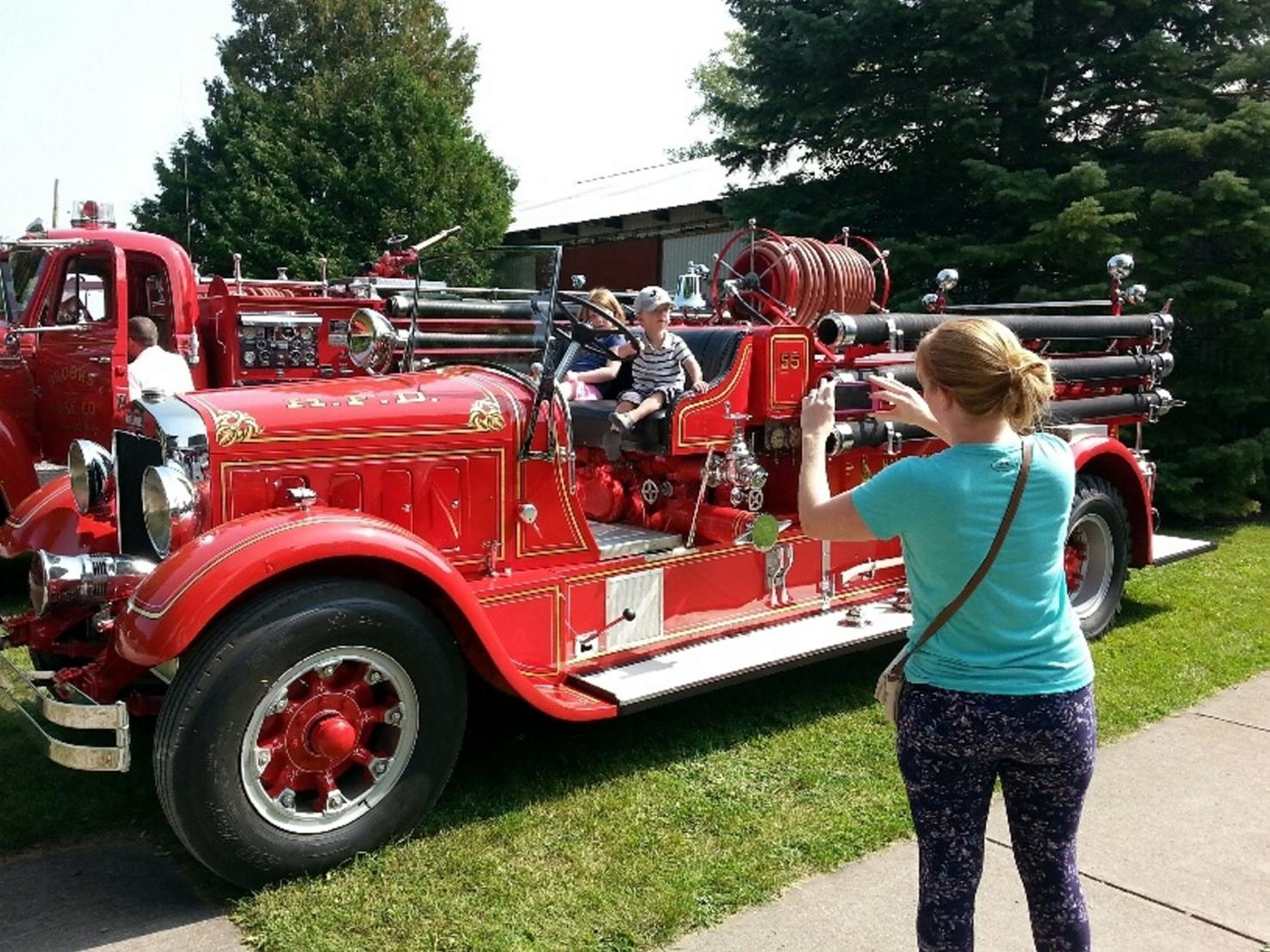 Antique fire trucks to be displayed at Museum of Transportation