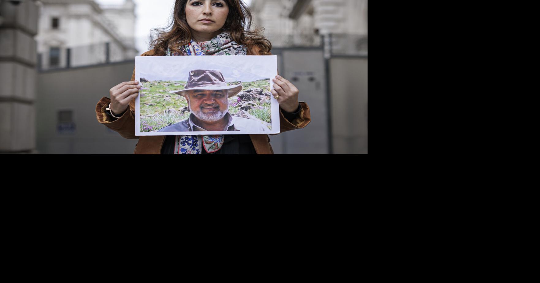 5 Americans freed in Iran prisoner swap