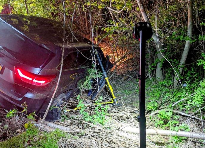 Driver extricated from Avon crash | Police | thelcn.com