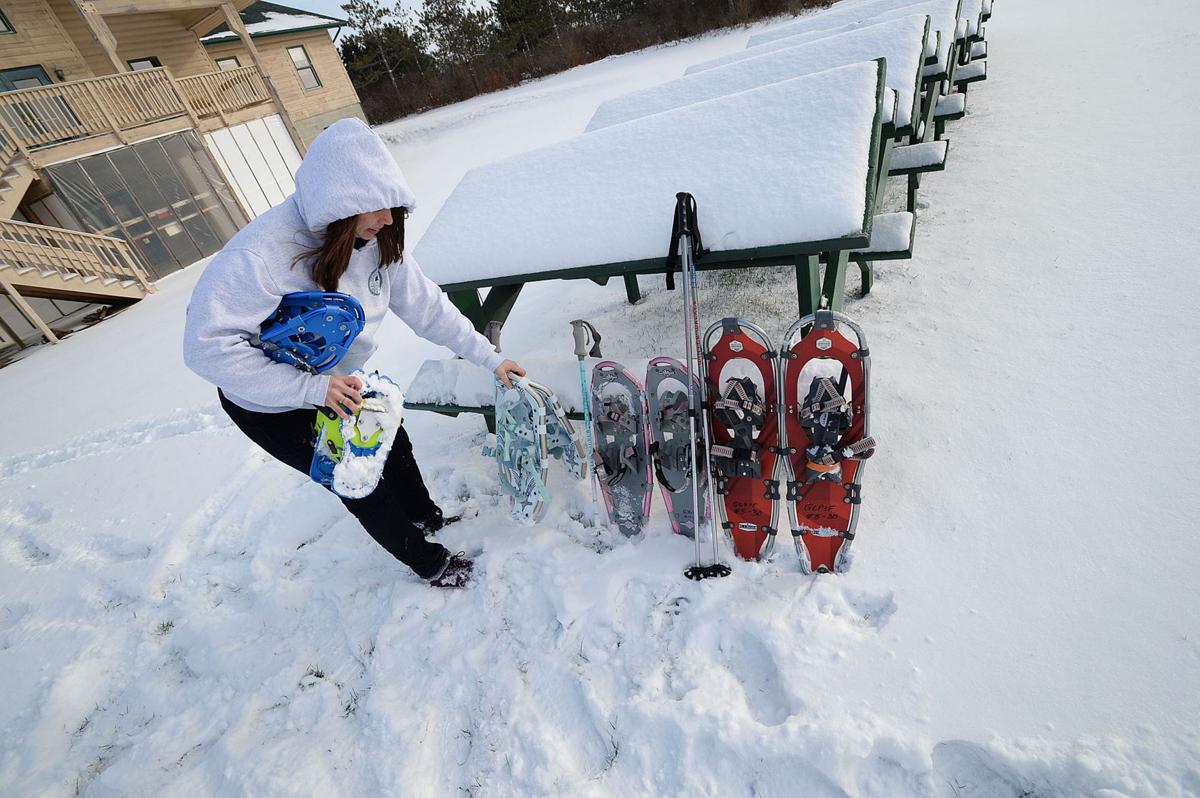 Walking Or Snowshoeing In A Winter Wonderland Outdoor Activities Abound In Glow Region During Cold Months Lifestyles Thelcn Com De unieke, lichtreflecterende formule kan zowel droog als nat worden aangebracht en. livingston county news