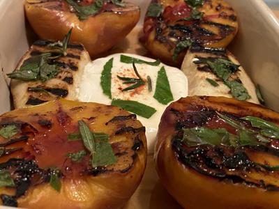 Feeling Peachy How To Think Outside The Box With This Summer Fruit Food Drink Theleadernews Com