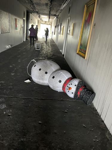 Art Valet fire snowman