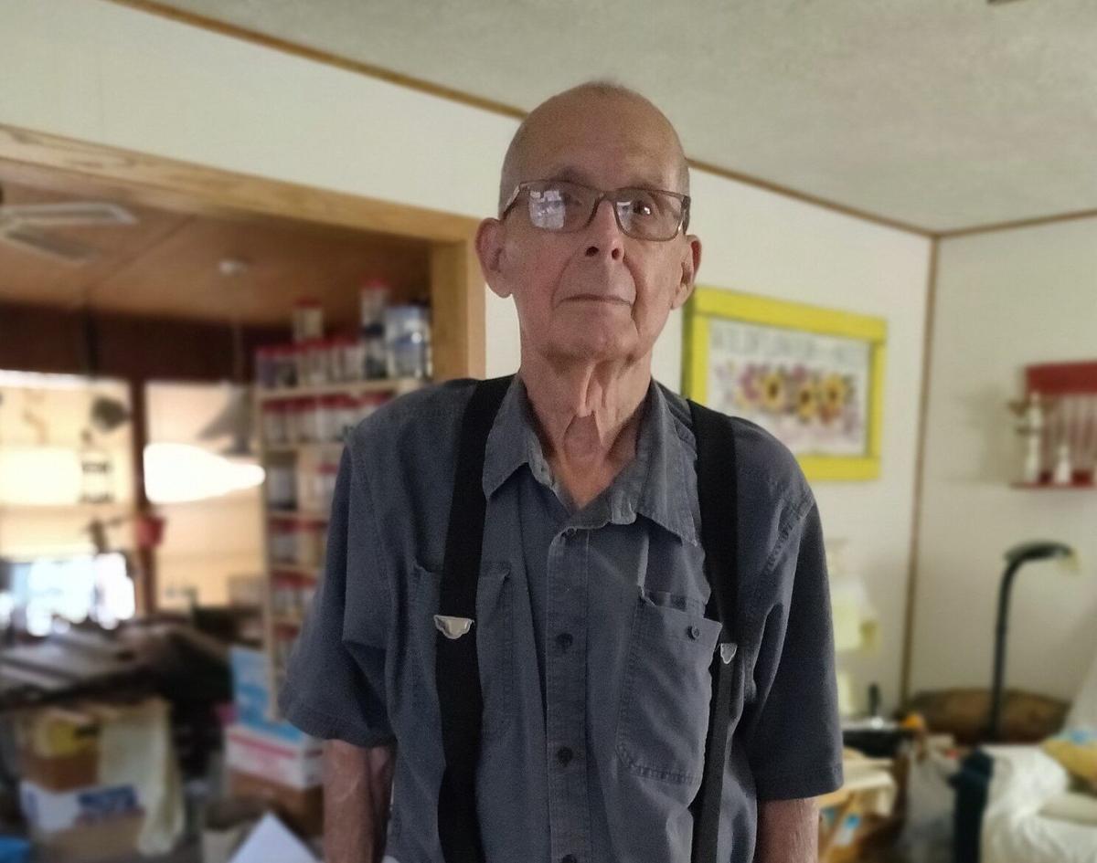 art valet head to saturday market for doggone good time artvalet theleadernews com