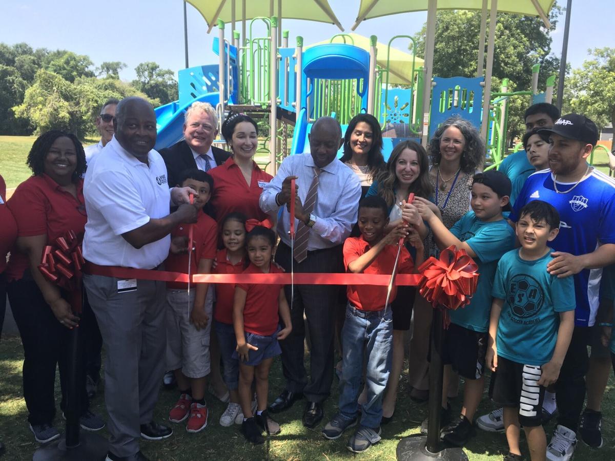 Sylvester Turner Park, The Leader, Community