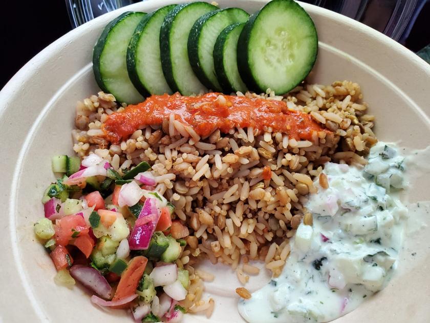 Review To Go Goes Well At Zoes Food Drink Theleadernews Com