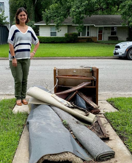Residents Want Heavy Trash Hauled After Delays City Government Theleadernews Com
