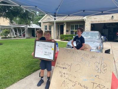 young entrepreneurial spirits ignited by lemonade stands community theleadernews com