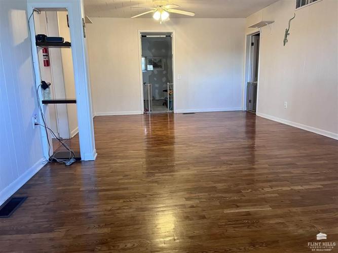 403 N 4th Street, Westmoreland, KS 66549 SingleFamily Houses