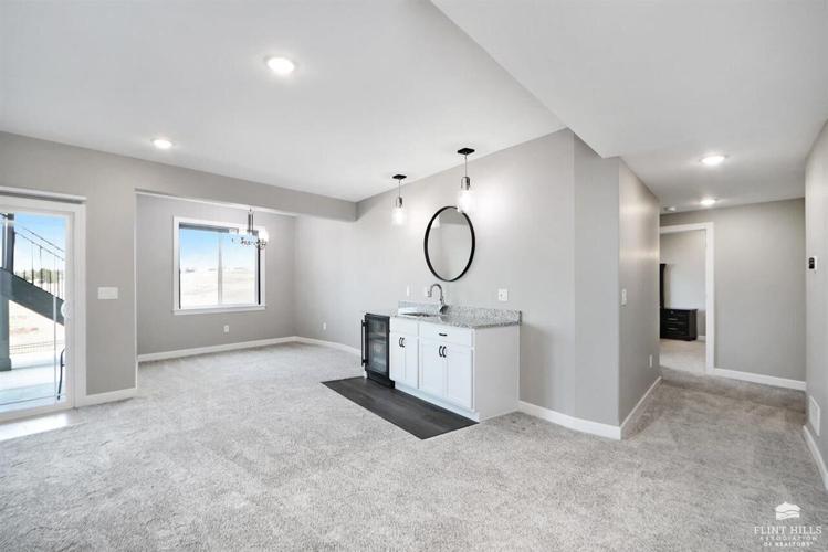 409 Ledgestone Ridge Court Manhattan KS 66503 Single Family Houses