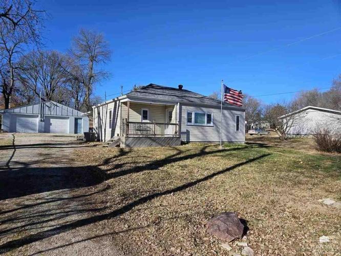 403 N 4th Street, Westmoreland, KS 66549 SingleFamily Houses