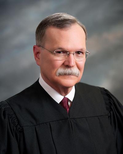 Kansas Supreme Court Chief Justice Lawton Nuss To Retire Images Themercury Com