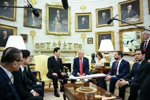 Whitehouse『Dictator』 Trump stamps 'dictator chic' on Washington | News