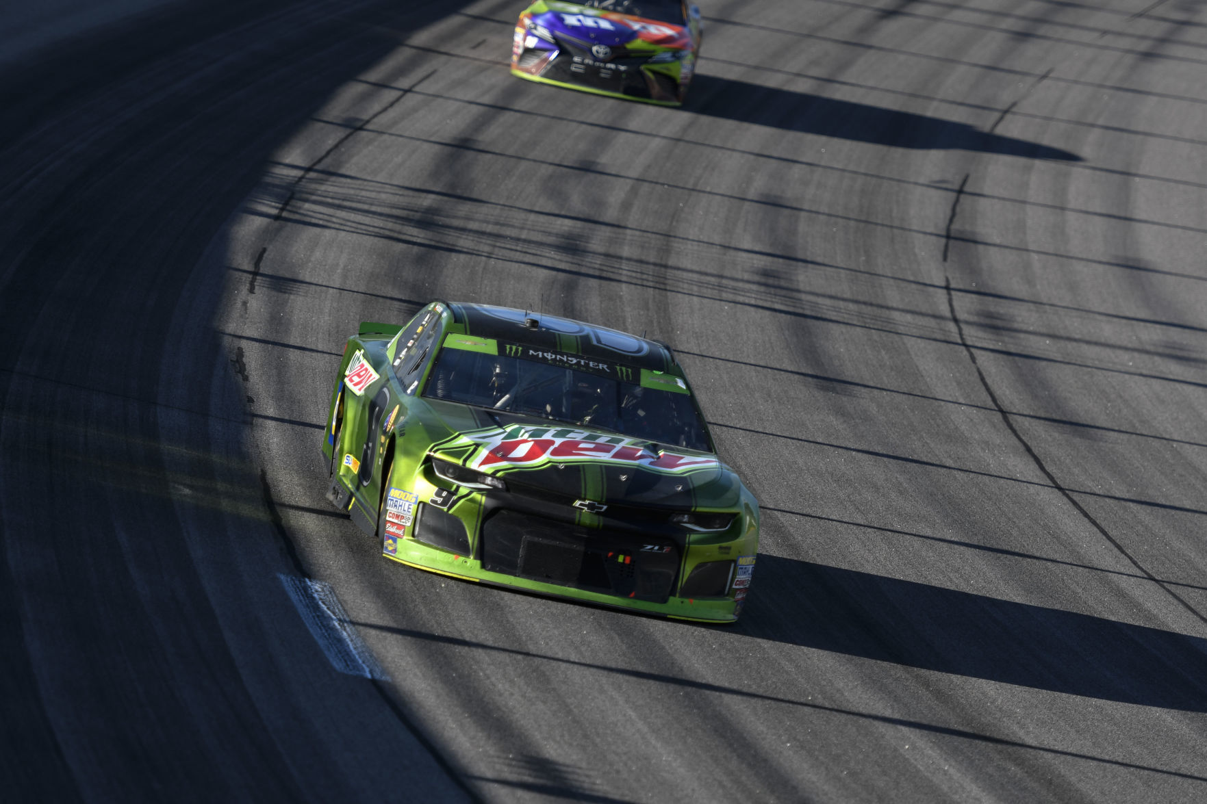 where to watch hollywood casino 400