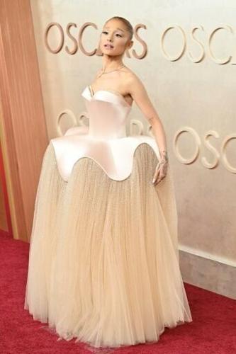 Image Tyler Lockett image beautiful image beautiful image beautiful image beautiful image beautiful image beautiful - Oscars red carpet: 'Wicked,' white and lots of sparkle | National ...