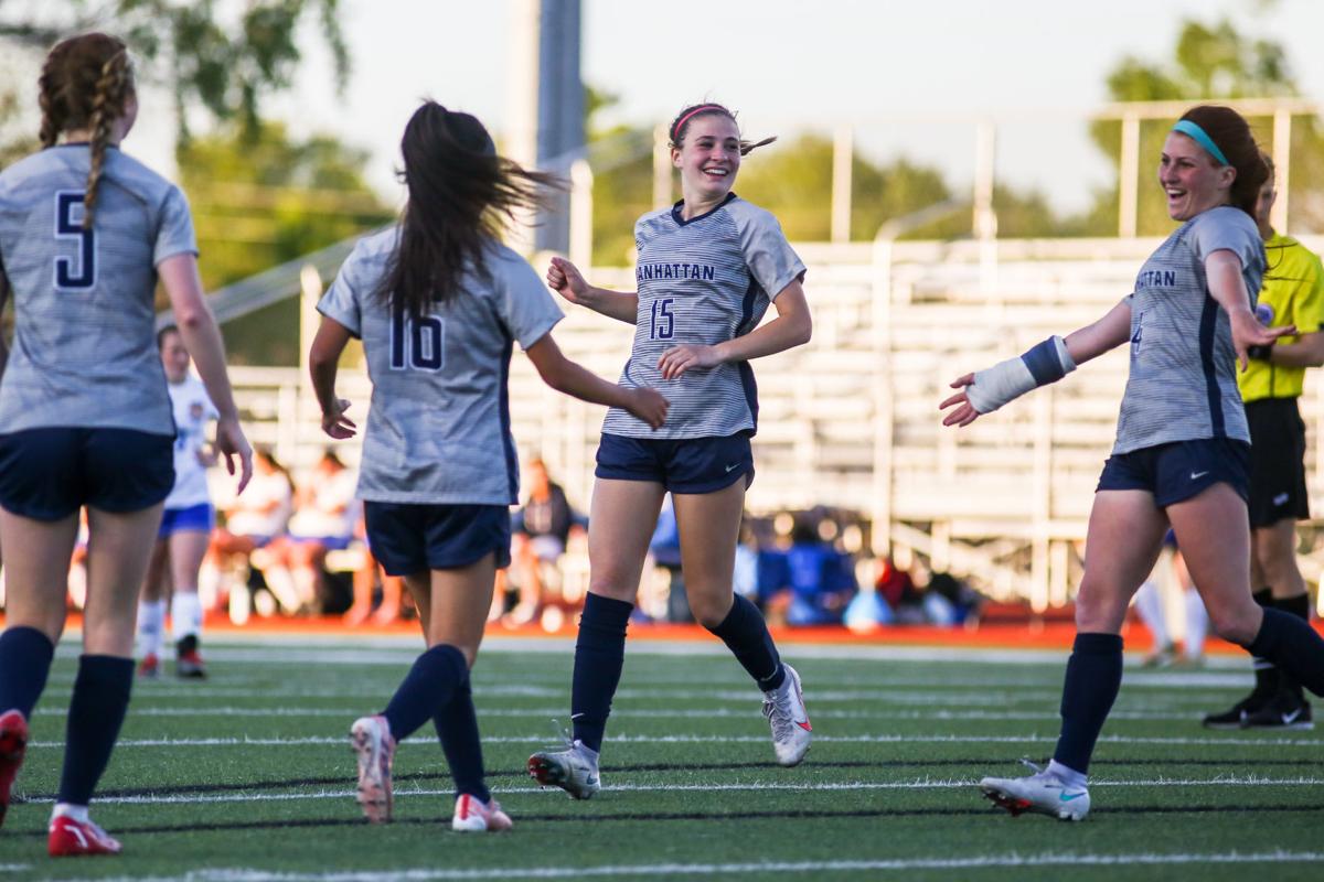 050421_mer_spt_mhswichitanwsoccer-14.jpg