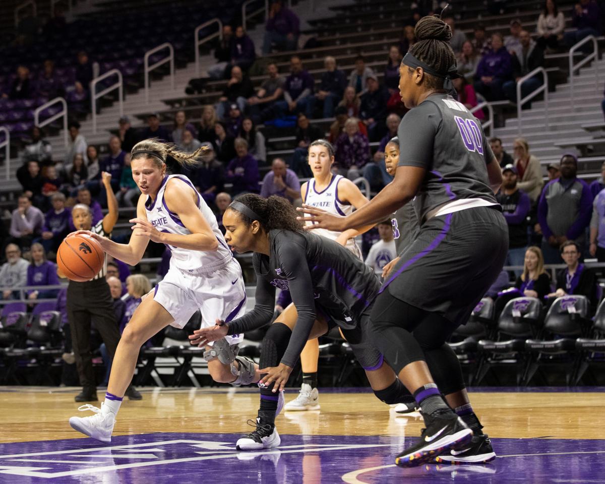 Kansas State Women S Basketball Never Leads In 61 47 Home Loss To