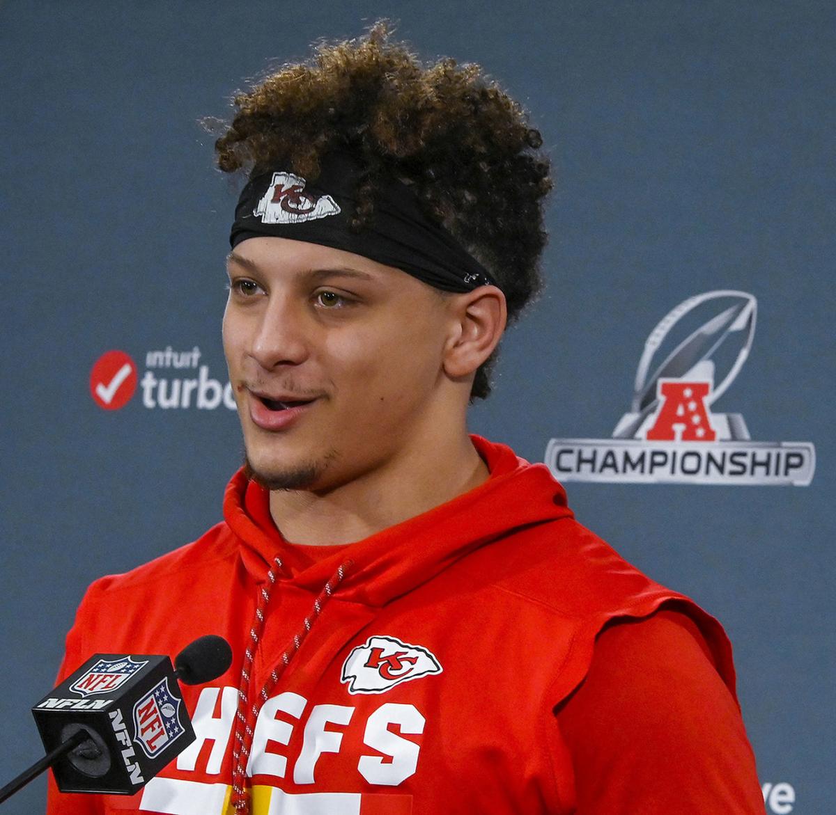 Comfortable In Role With Chiefs In Community Patrick Mahomes Enters Year 2 As Starter Themercury Com