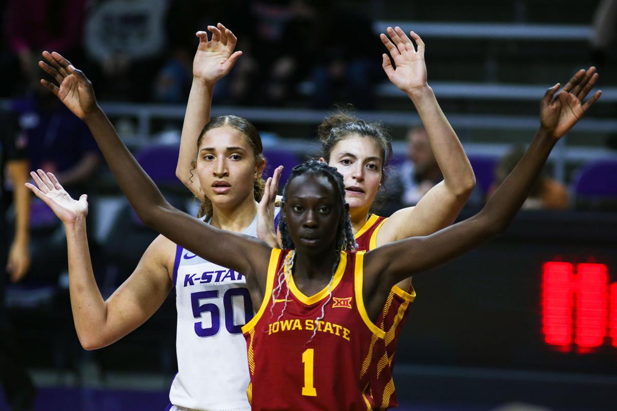 011122_mer_spt_ksuiowastateWBB-5.jpg