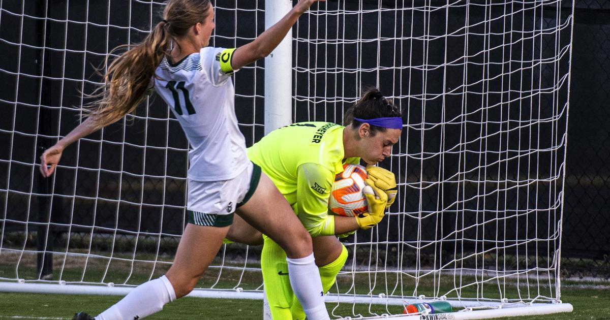 Wildcats fall 2-0 at South Dakota State Wildcats fall 2-0 at South Dakota State