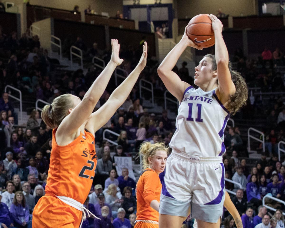 Peyton Williams Wins Big 12 Women S Basketball Scholar Athlete Of