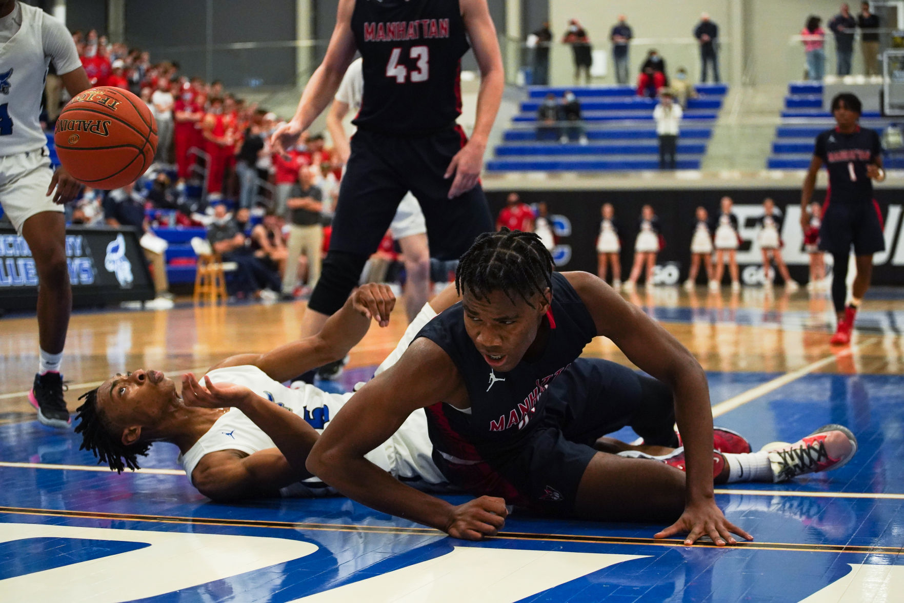 Rough 2nd half leads Manhattan High boys to loss at Junction City 