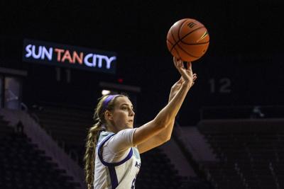12192022-mer-spt-kstatewbb-4